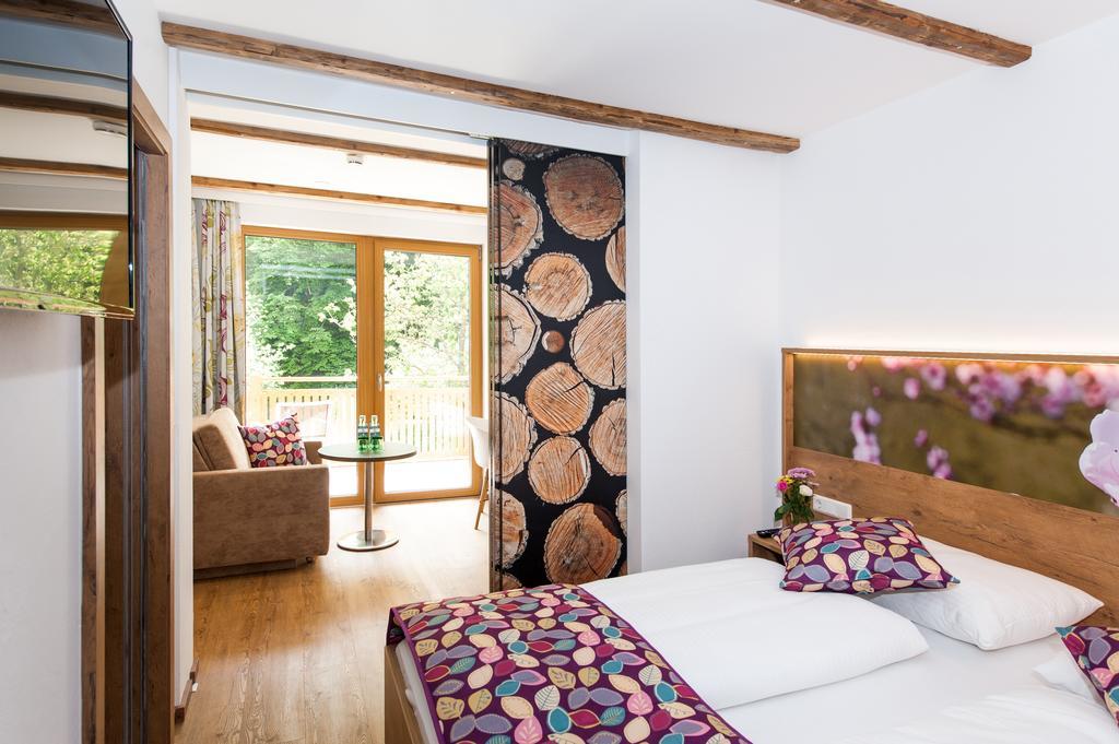 Weisses Roessl, Muehldorf In Der Wachau Hotel ภายนอก รูปภาพ
